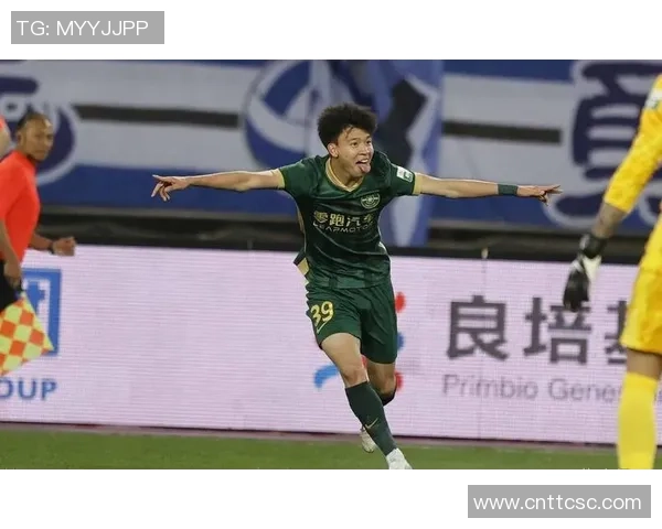 海宁现役足球十大球星盘点:实力与潜力并存的足球天才 海宁现役足球十大球星盘点:实力与潜力并存的足球天才