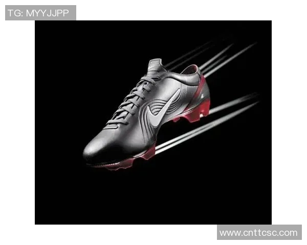 猎鹰足球鞋：球星脚下的极速利器引领赛场风暴