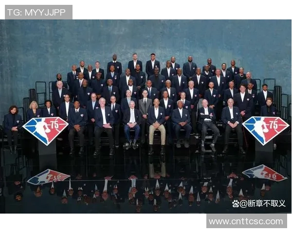 足球巨星合影背后的精彩故事与荣光时刻 足球巨星合影背后的精彩故事与荣光时刻